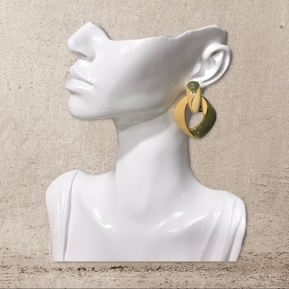 Set of 3 Fashion Earrings - Picture 9 of 10
